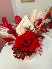 Scarlet 🌹🎀 - Petite Vase Arrangement