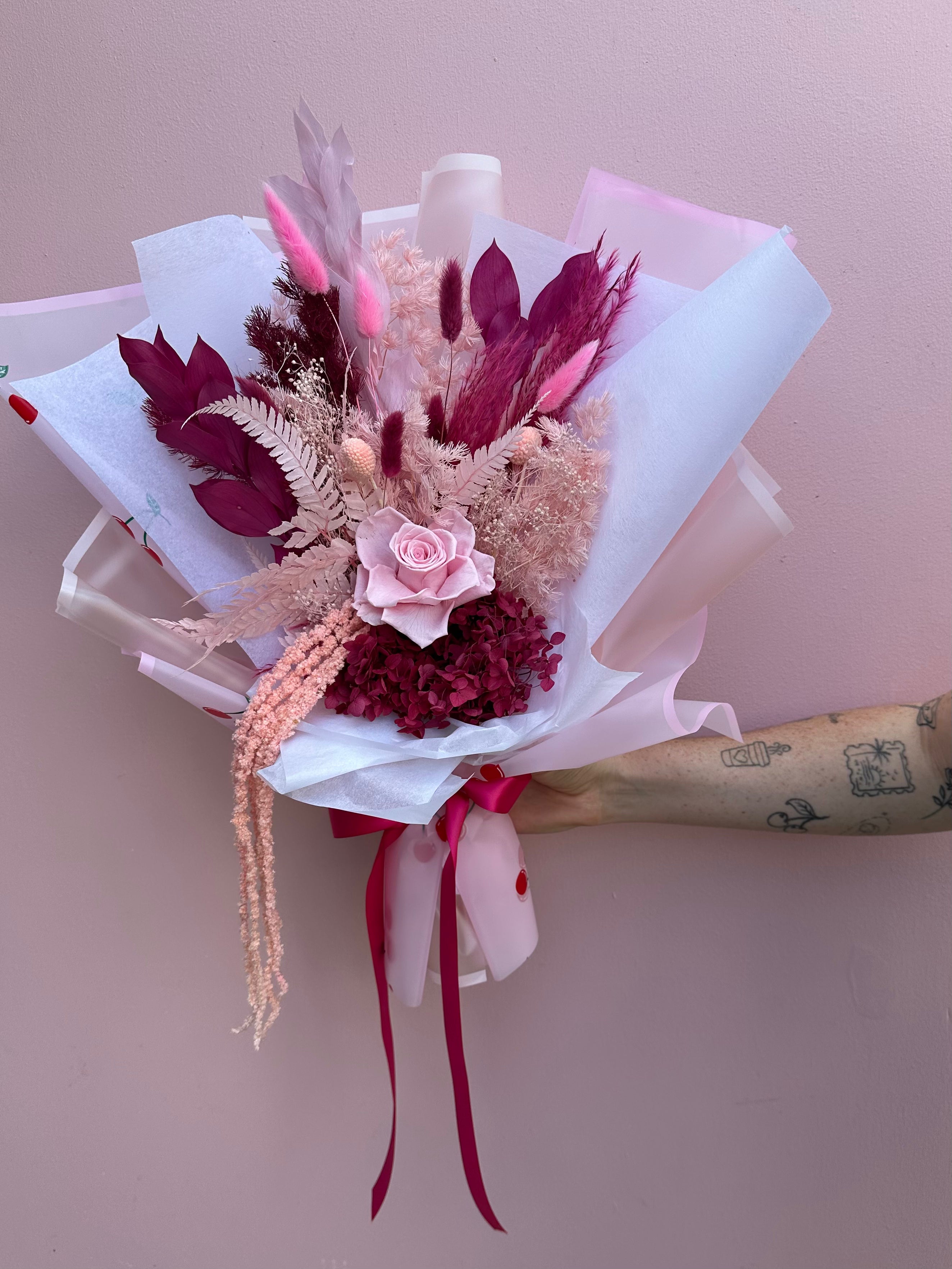 Roxy 2.0 💓 - Dried + Preserved Gift Bouquet