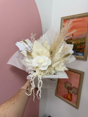 Ivory 🪽🤍 - Petite Vase Arrangement